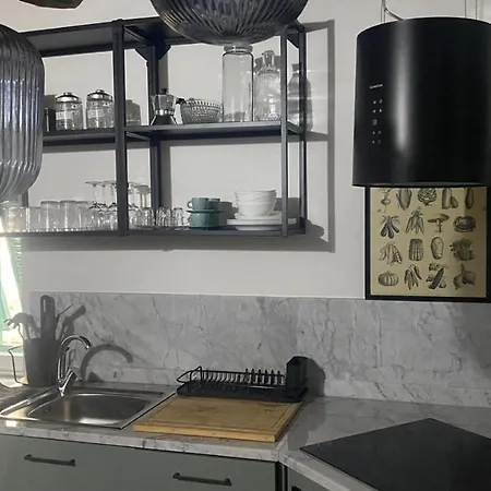 Stupendo Bilocale Nuovissimo Con Finiture Di Lusso Carrara